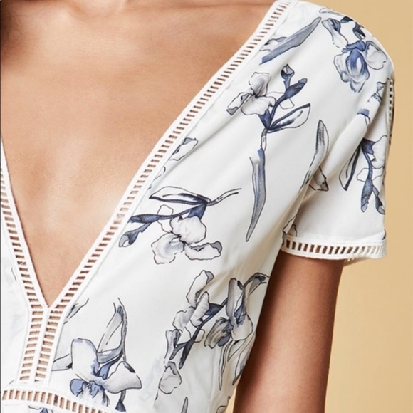 Lucca Coulture Beautiful Chiffon Vneck Lined Maxi - Picture 2 of 8